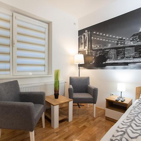 V & V Studio Apartments 2 Ni Buitenkant foto