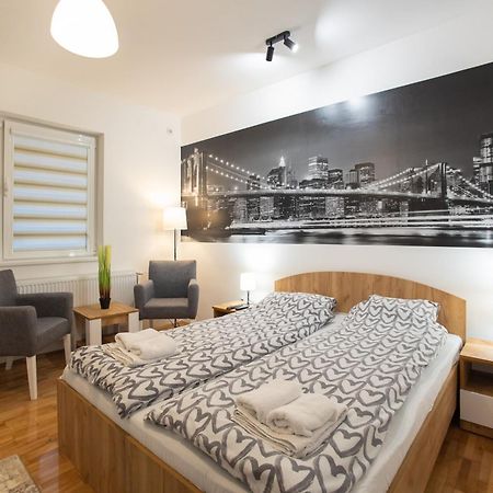 V & V Studio Apartments 2 Ni Buitenkant foto