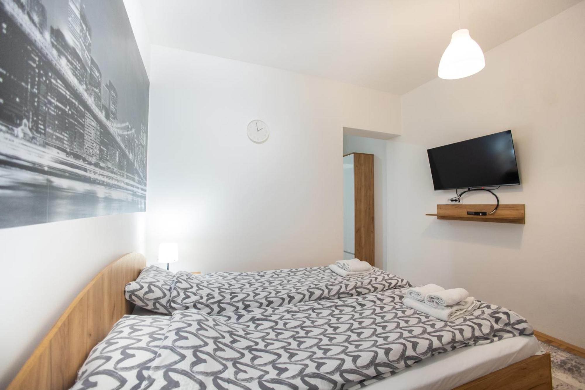 V & V Studio Apartments 2 Ni Buitenkant foto